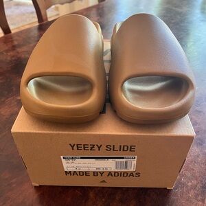 Adidas Yeezy Slide in Ochre/Brown - BRAND NEW